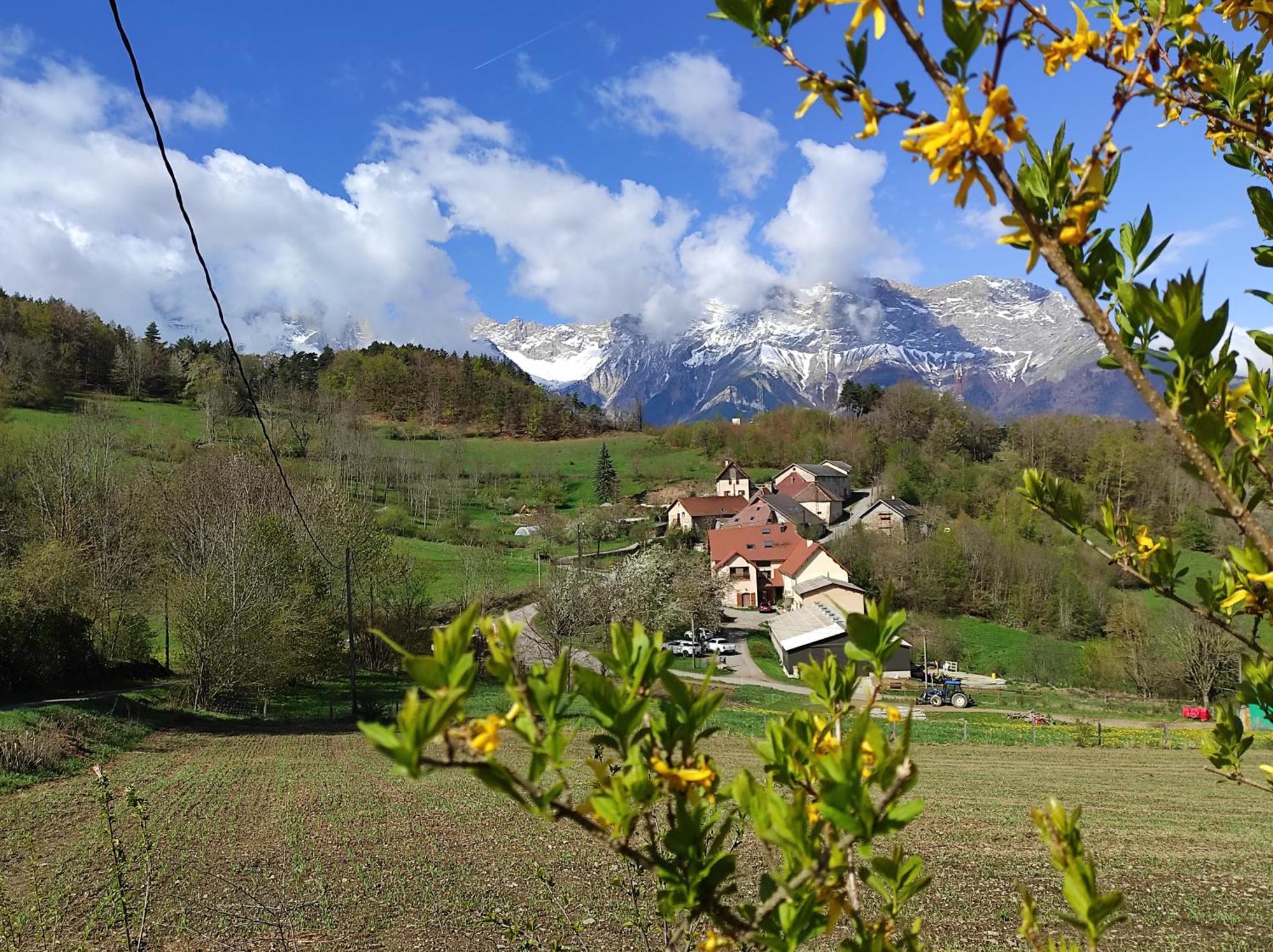 Les Clarines Perceneige - Chambre D'Hotes Vue Sur Montagne & Spa Saint-Jacques-en-Valgodemard Luaran gambar