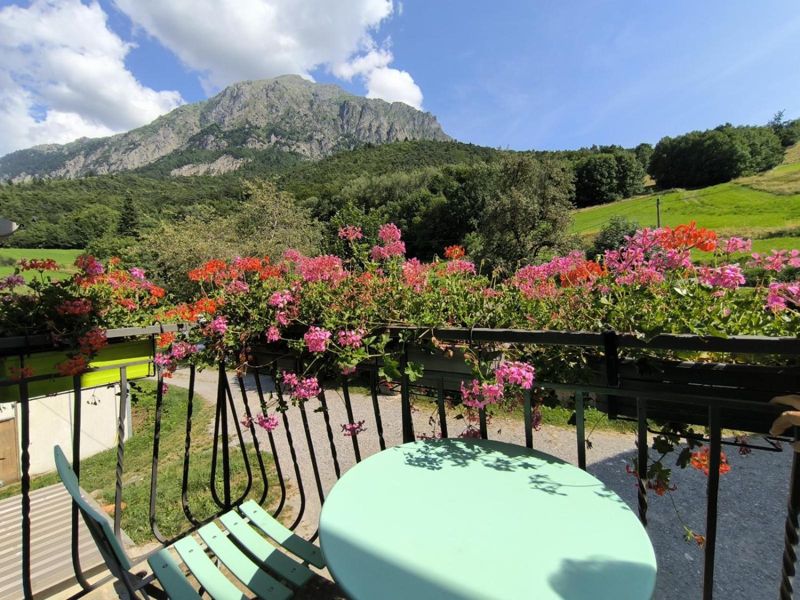 Les Clarines Perceneige - Chambre D'Hotes Vue Sur Montagne & Spa Saint-Jacques-en-Valgodemard Luaran gambar